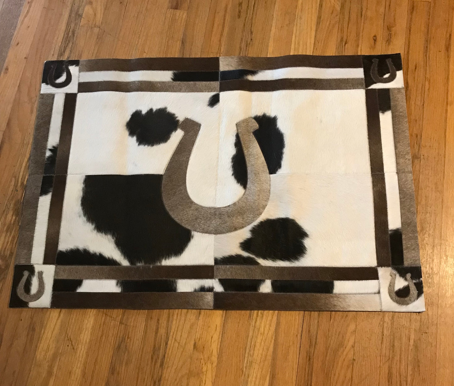 Cowhide Rug 2x3’