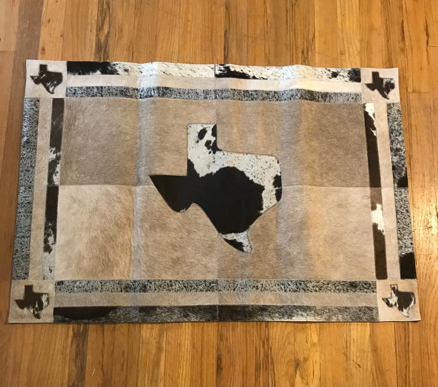 Cowhide Rug 2x3’