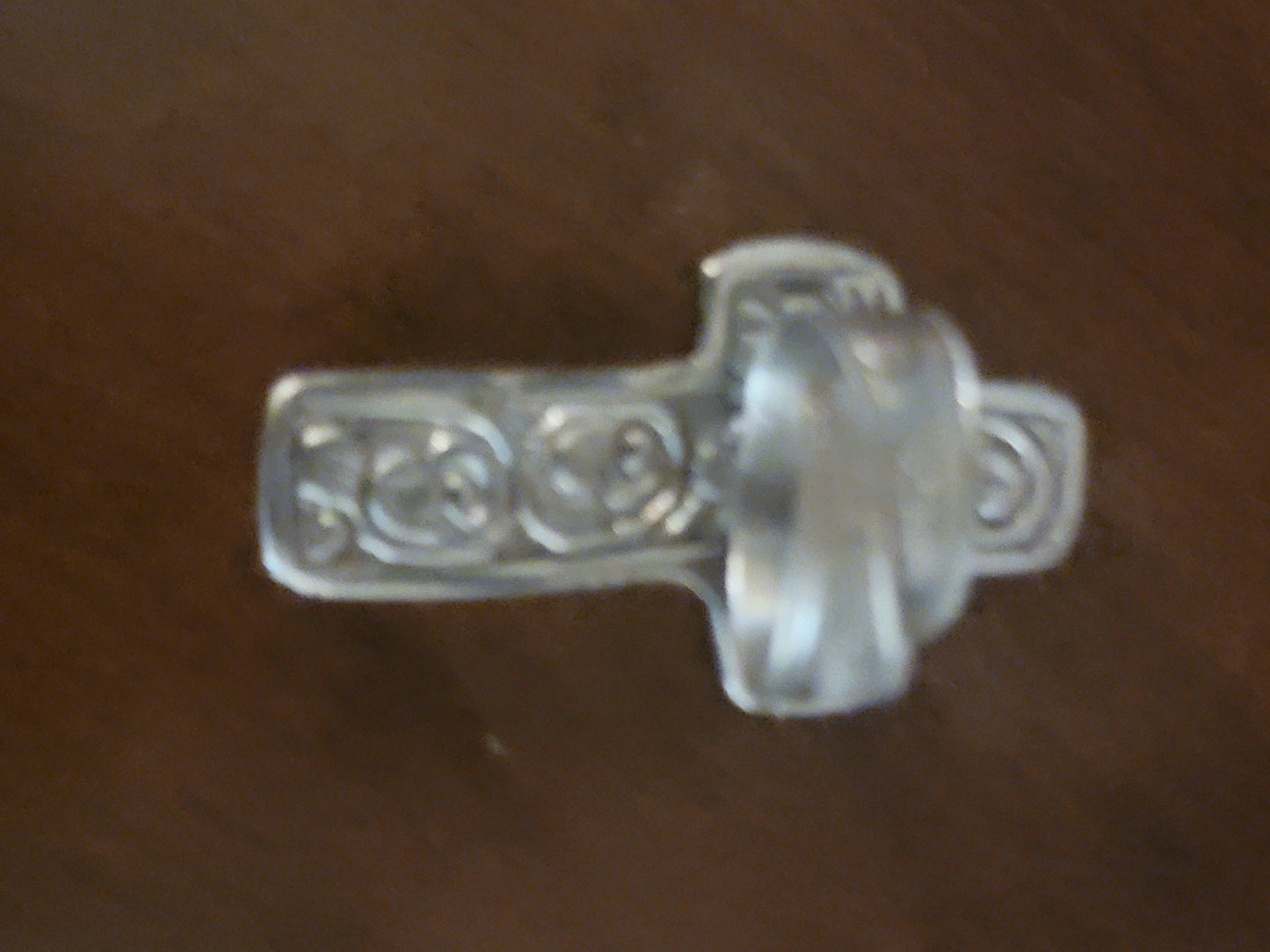 Large Cross Ring